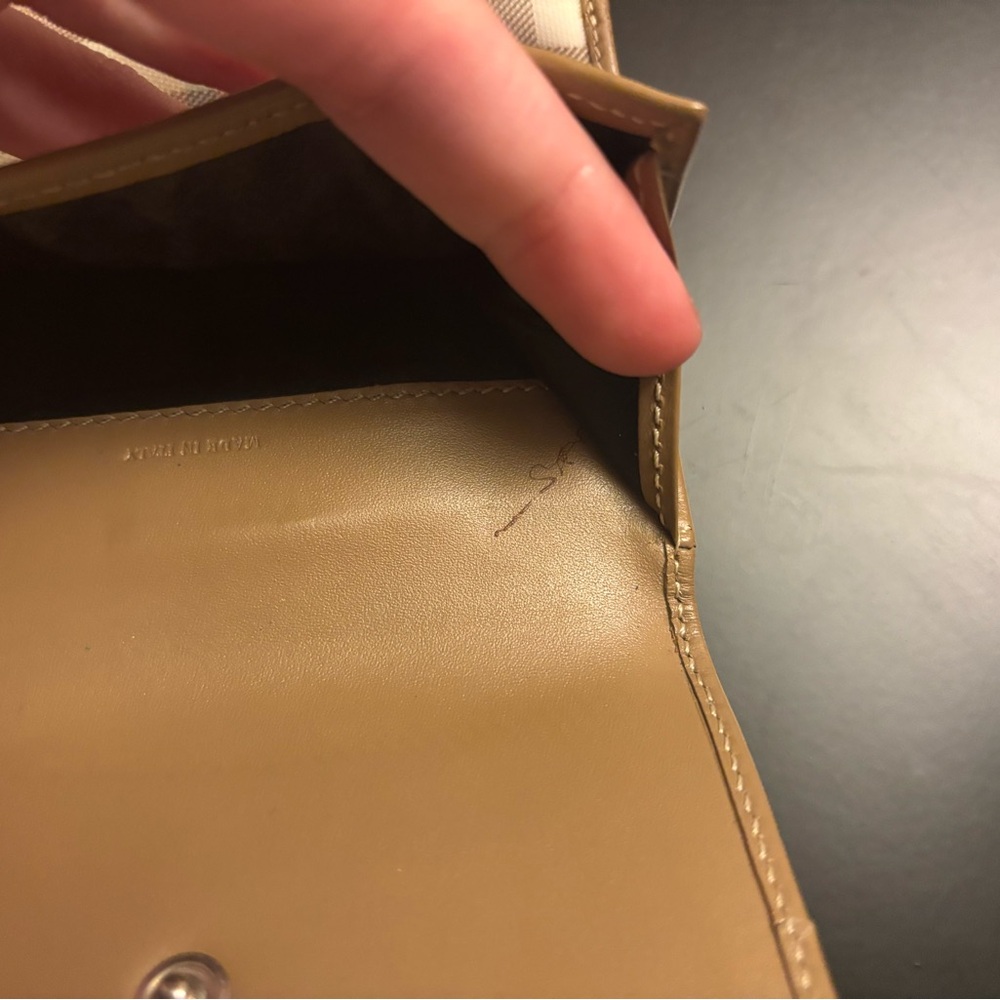 Burberry Tan and Cream Checkered Wallet - Picture 7 of 7